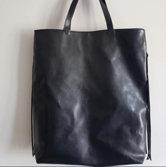 Victoria’s Secret Limited Edition Flirty Fringe Tote - Picture 3 of 6